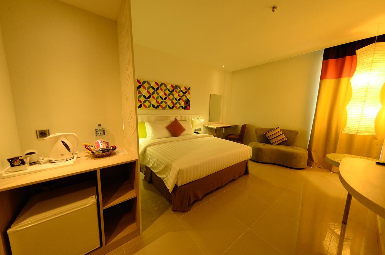Wisma Chandra Bandar Lampung Bagian luar foto