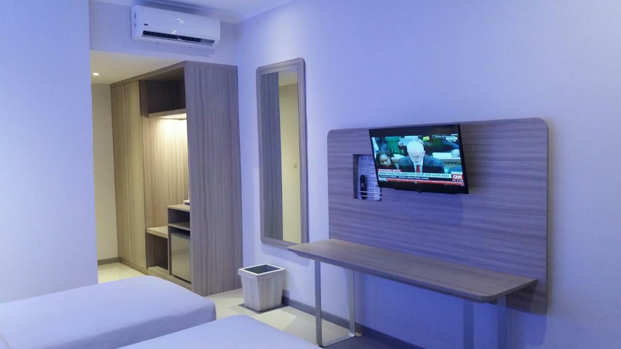 Wisma Chandra Bandar Lampung Bagian luar foto